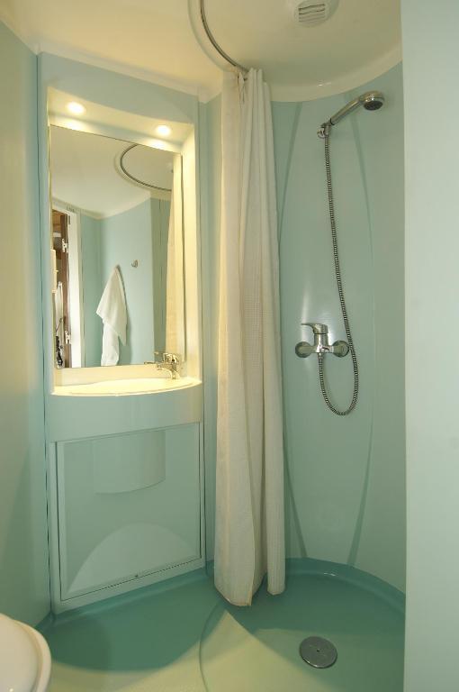 Domaine Du Roi Kysmar Otel Villandraut Oda fotoğraf